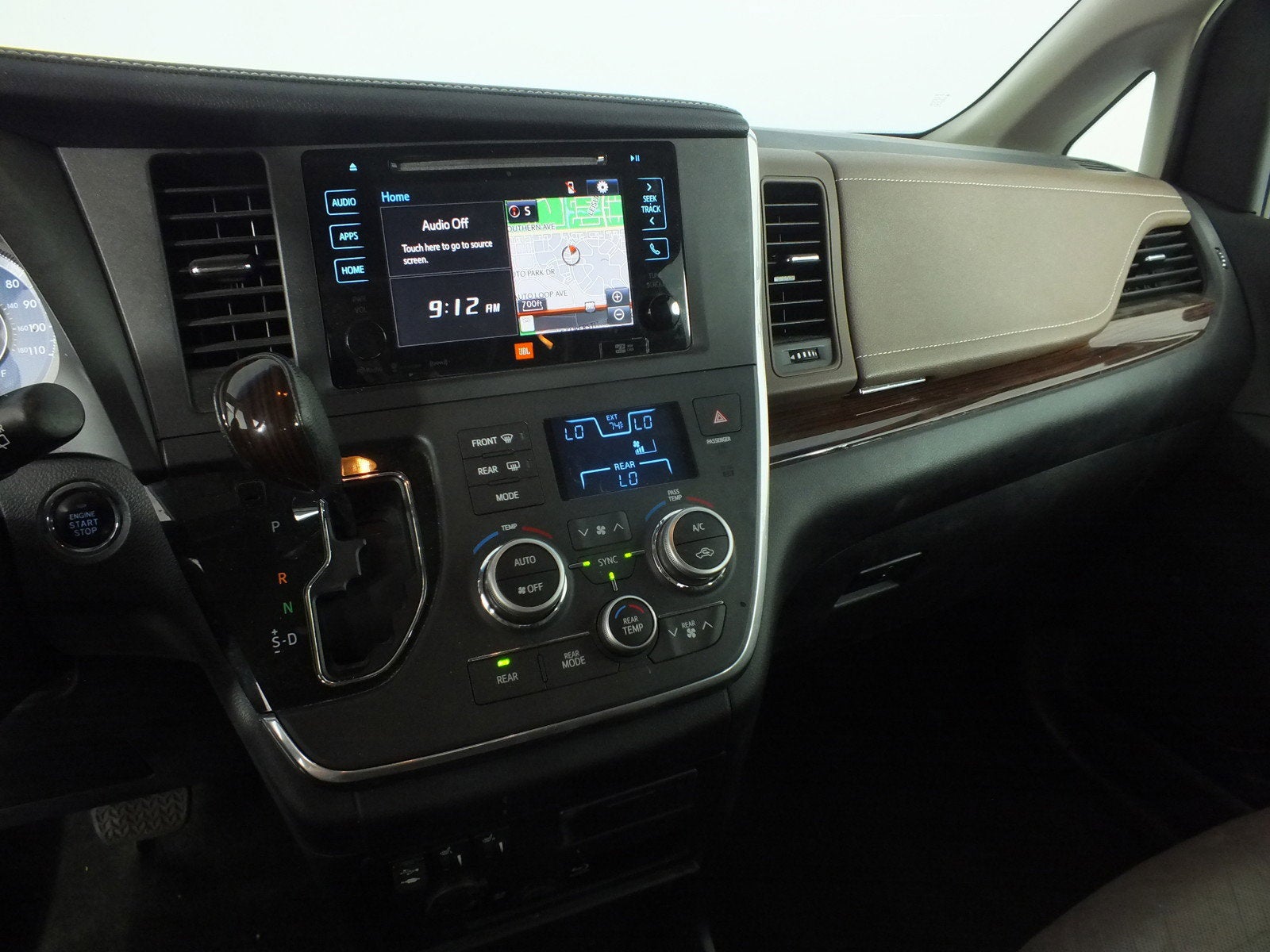 2017 Toyota Sienna Limited Premium *CLEAN CARFAX!*