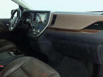 2017 Toyota Sienna Limited Premium *CLEAN CARFAX!*