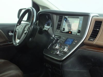 2017 Toyota Sienna Limited Premium *CLEAN CARFAX!*
