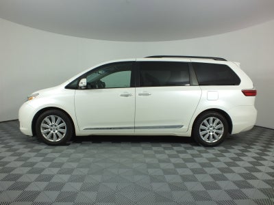 2017 Toyota Sienna Limited Premium *CLEAN CARFAX!*