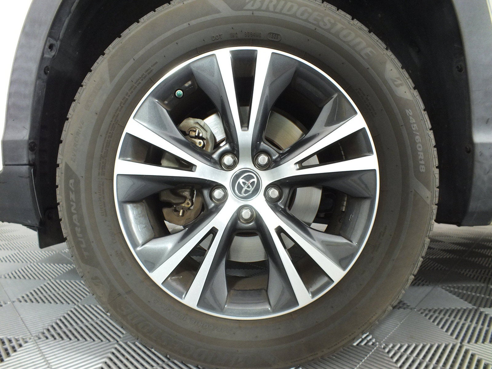 2018 Toyota Highlander LE *CLEAN CARFAX*
