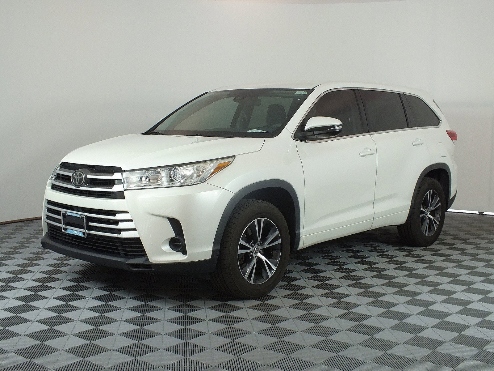 2018 Toyota Highlander LE *CLEAN CARFAX*