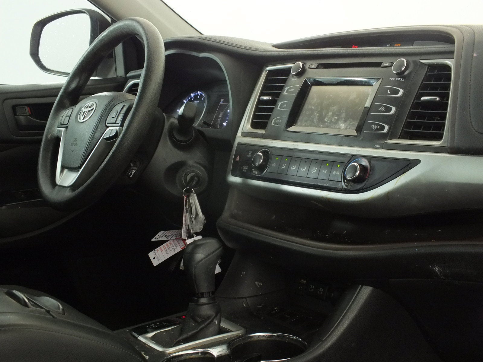 2018 Toyota Highlander LE *CLEAN CARFAX*