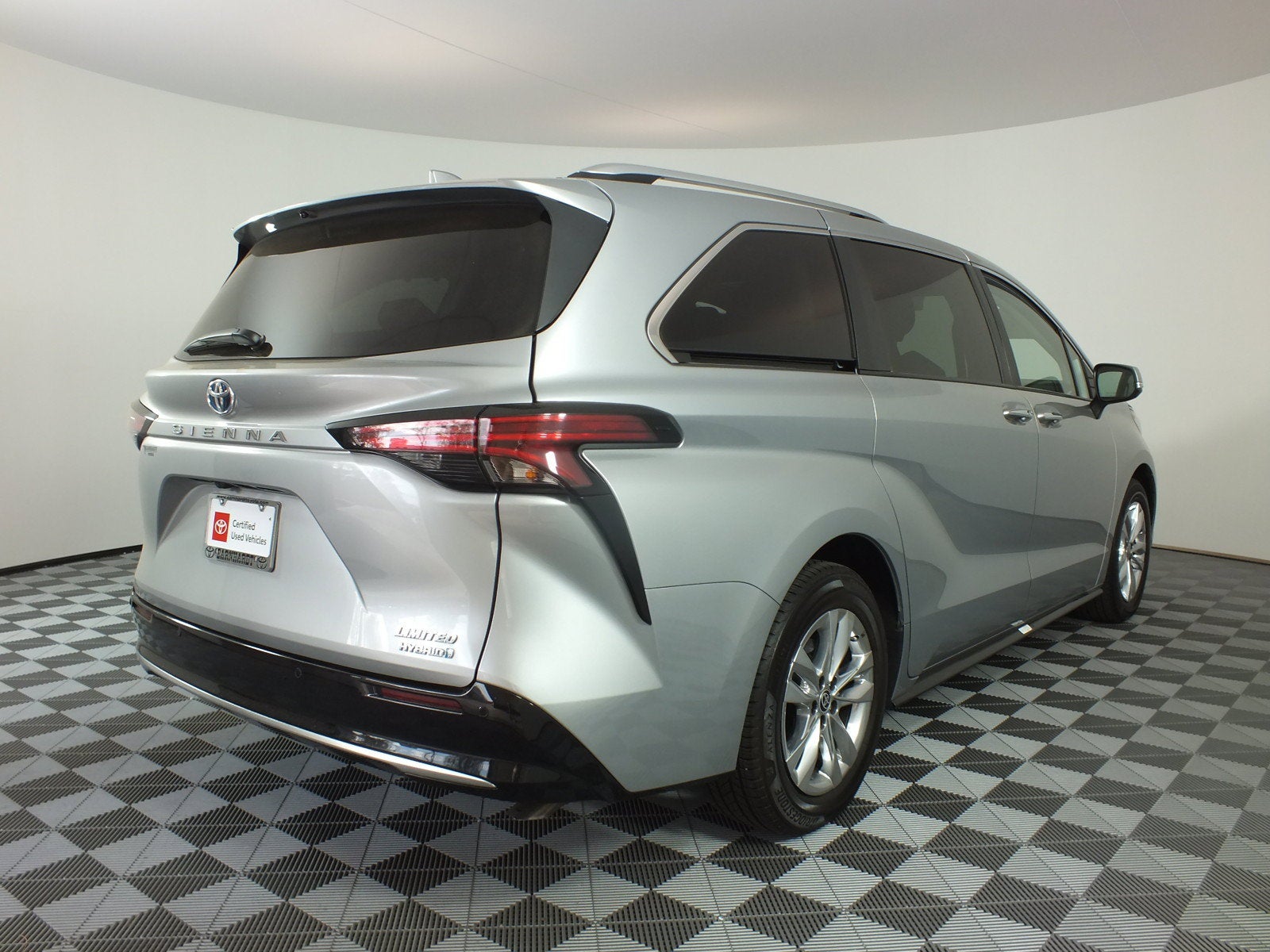 2023 Toyota Sienna Limited *1-OWNER*