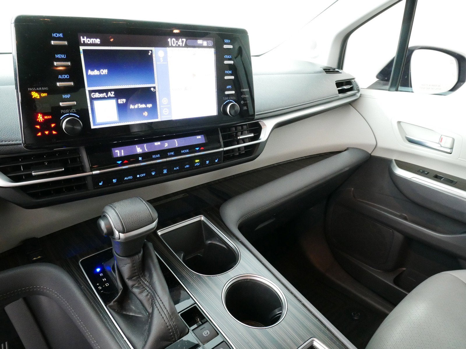 2022 Toyota Sienna Limited FWD *1-OWNER, CLEAN CARFAX!*
