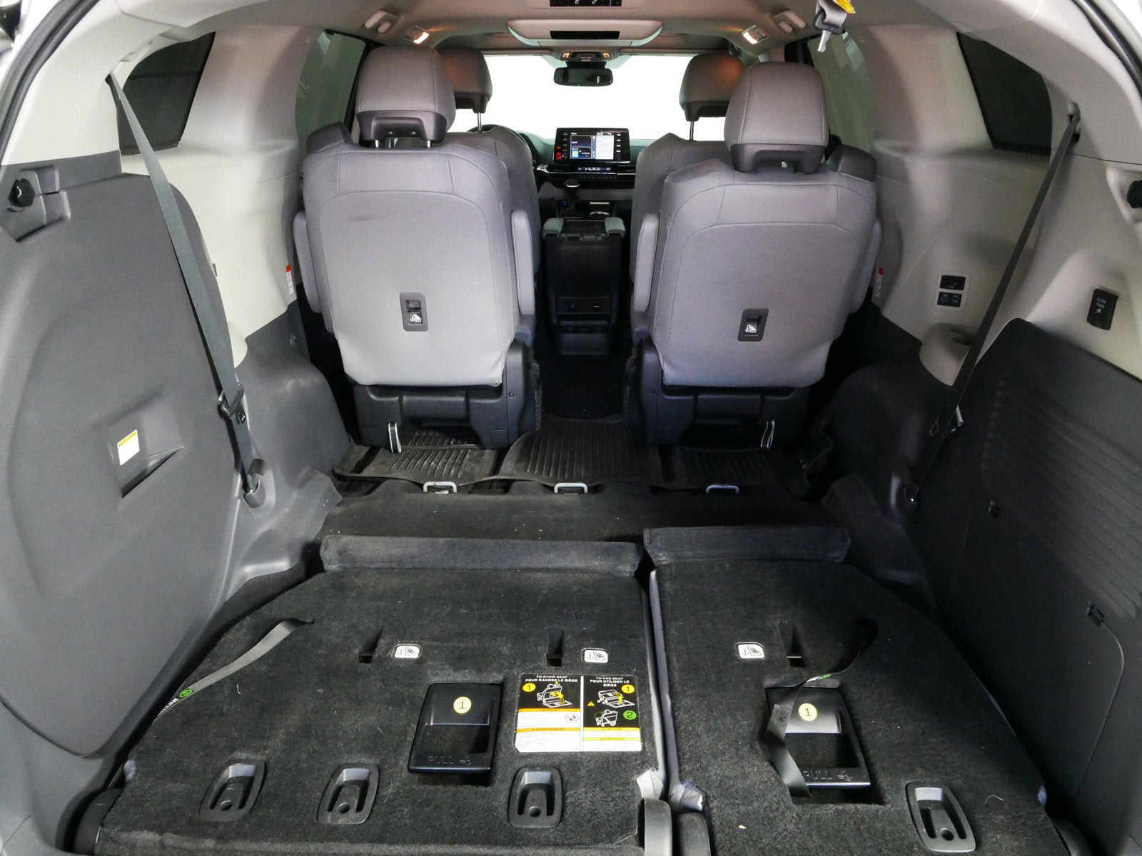 2022 Toyota Sienna Limited FWD *1-OWNER, CLEAN CARFAX!*