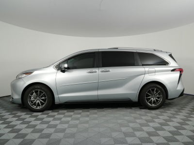 2022 Toyota Sienna Limited FWD *1-OWNER, CLEAN CARFAX!*