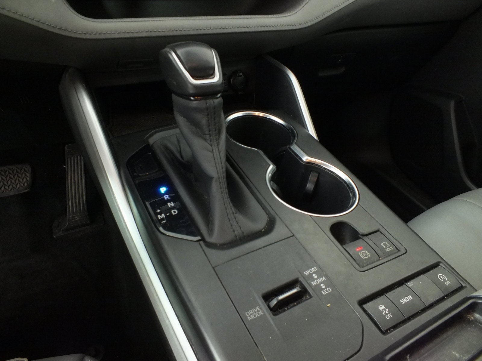 2020 Toyota Highlander LE *RELIABLE DAILY DRIVER!*