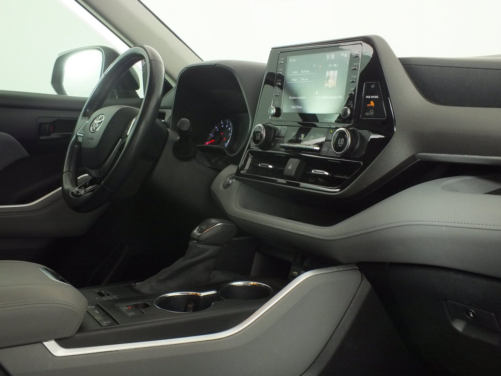 2020 Toyota Highlander LE *RELIABLE DAILY DRIVER!*