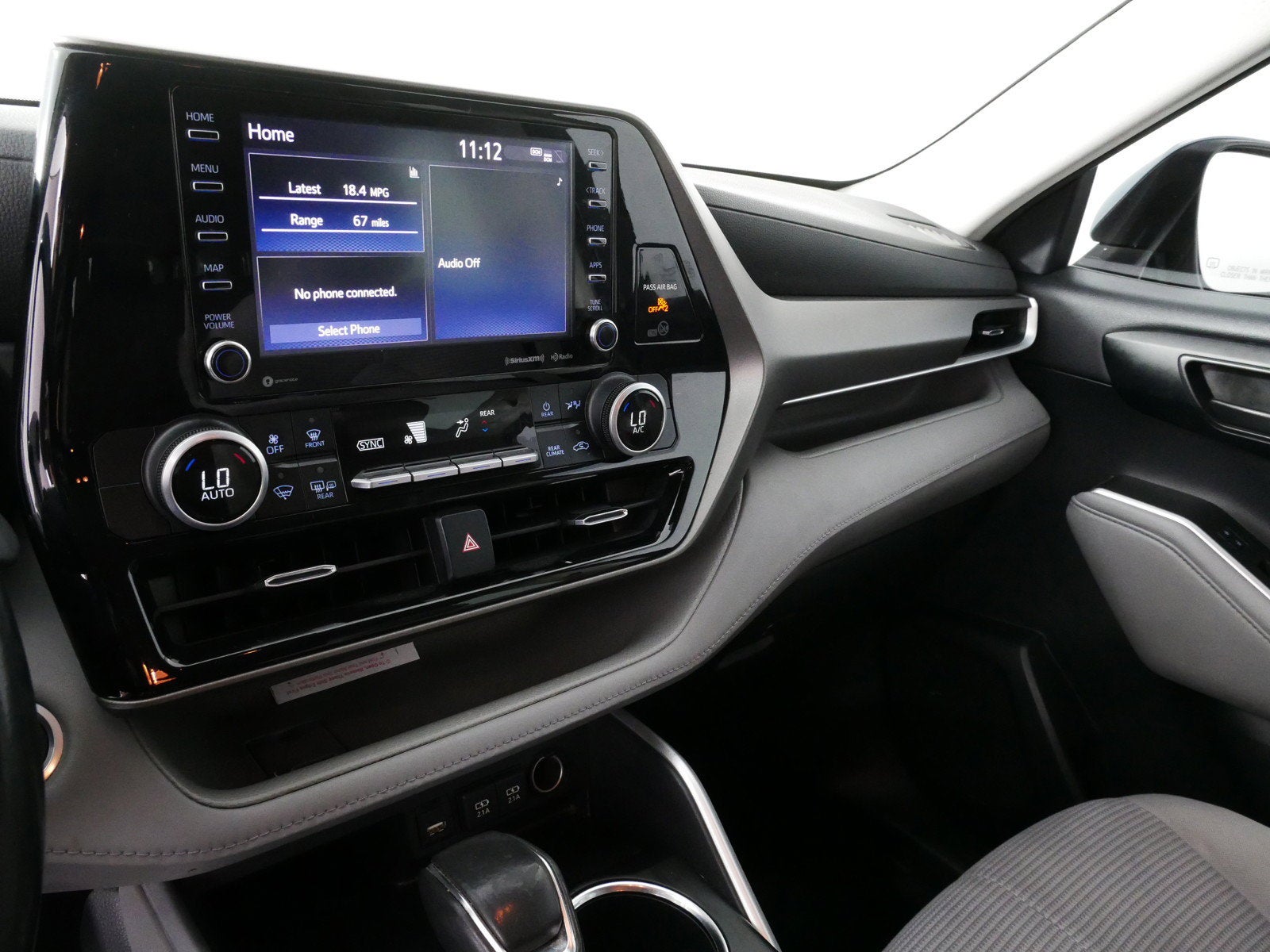 2021 Toyota Highlander LE *RELIABLE DAILY DRIVER!*