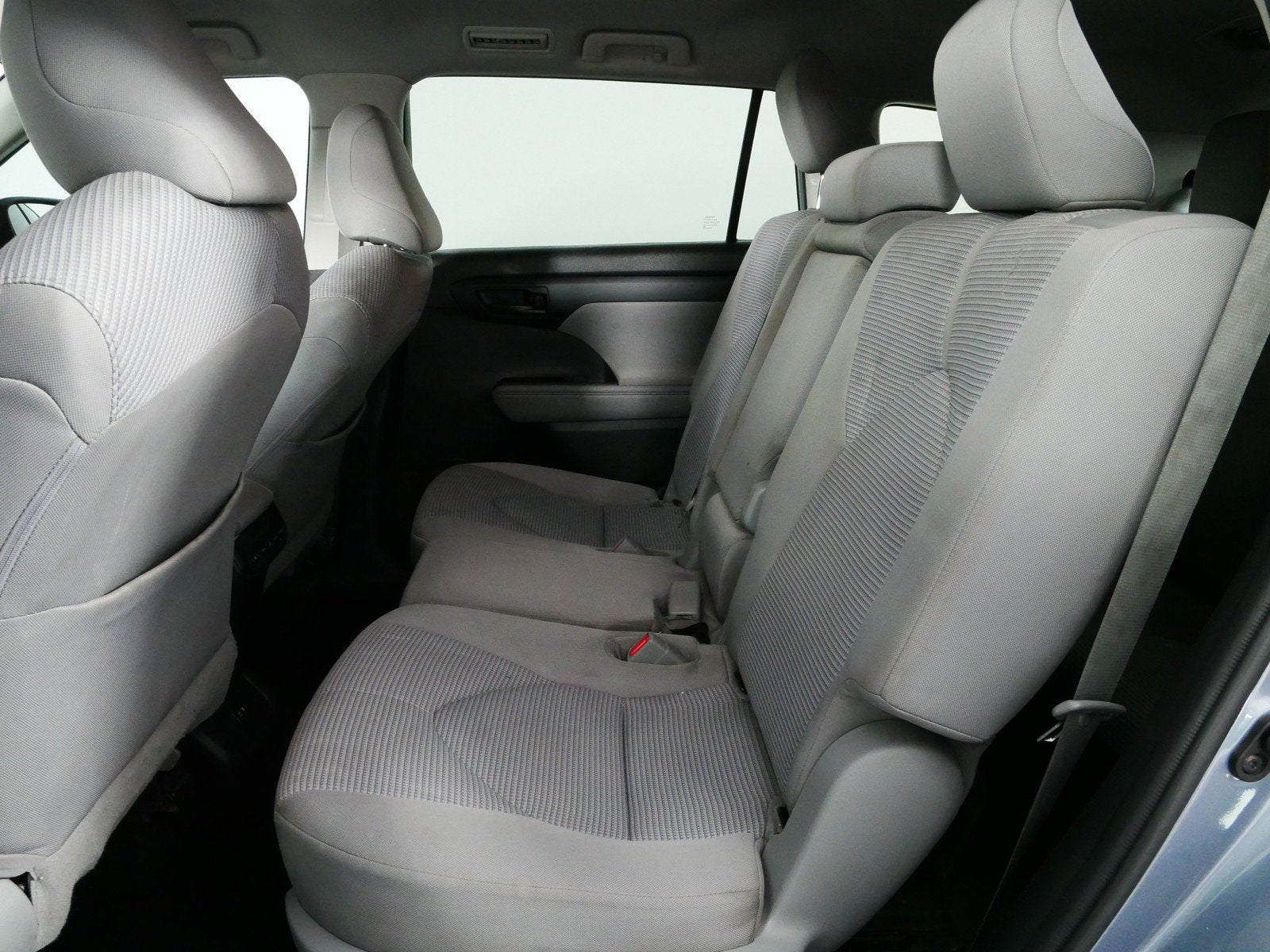 2021 Toyota Highlander LE *RELIABLE DAILY DRIVER!*