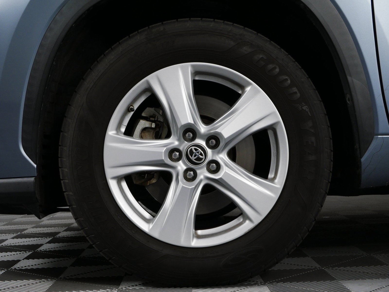 2021 Toyota Highlander LE *RELIABLE DAILY DRIVER!*