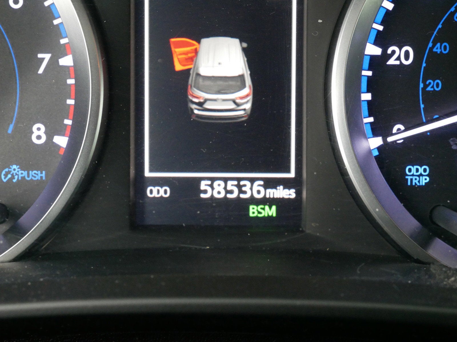 2019 Toyota Highlander LE Plus FWD *CLEAN CARFAX!*