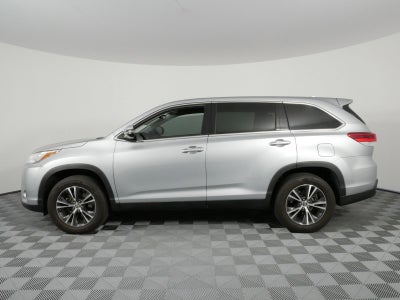 2019 Toyota Highlander LE Plus FWD *CLEAN CARFAX!*