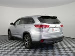 2019 Toyota Highlander LE Plus FWD *CLEAN CARFAX!*