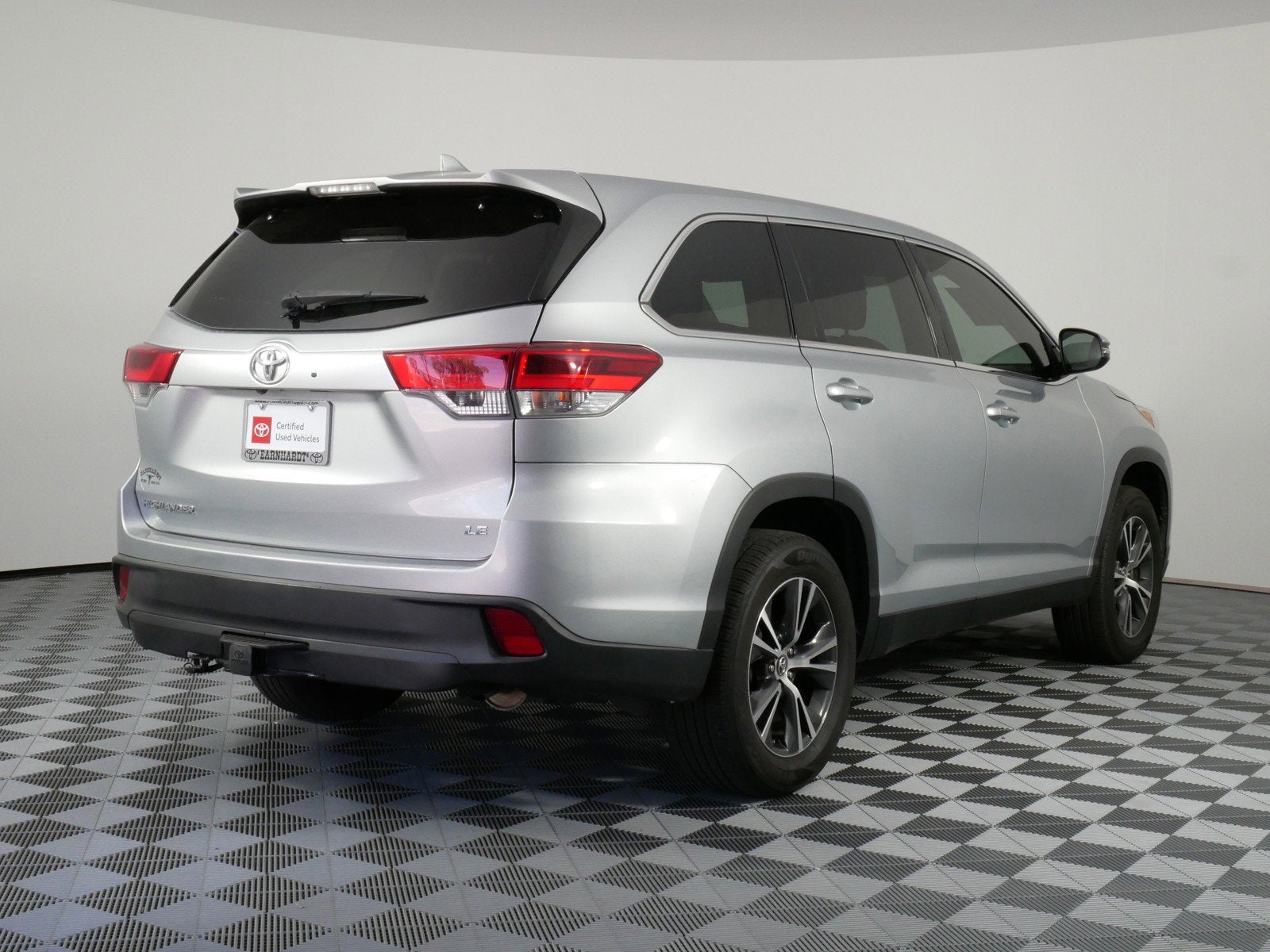 2019 Toyota Highlander LE Plus FWD *CLEAN CARFAX!*