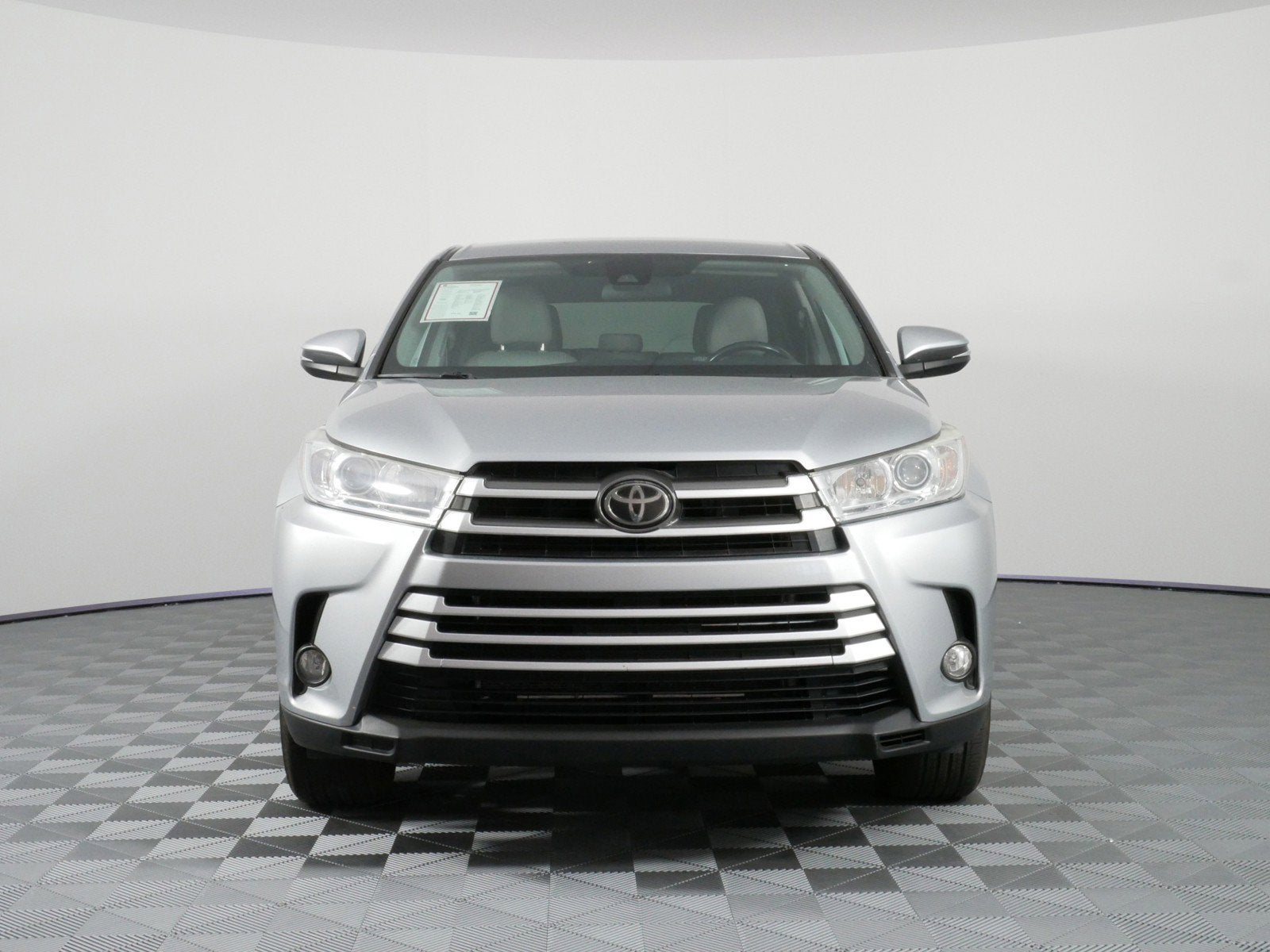 2019 Toyota Highlander LE Plus FWD *CLEAN CARFAX!*