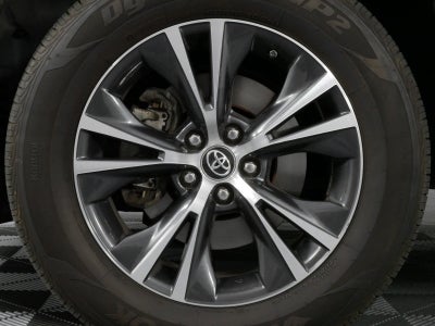 2019 Toyota Highlander LE Plus FWD *CLEAN CARFAX!*