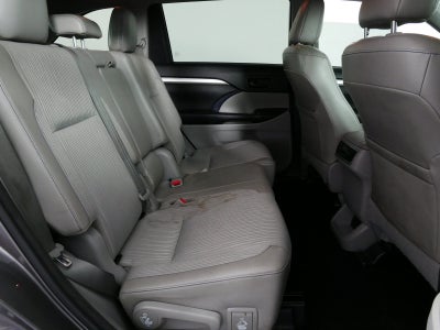2017 Toyota Highlander LE FWD *CLEAN CARFAX!*