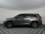 2017 Toyota Highlander LE FWD *CLEAN CARFAX!*