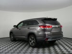 2017 Toyota Highlander LE FWD *CLEAN CARFAX!*