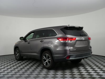 2017 Toyota Highlander LE FWD *CLEAN CARFAX!*