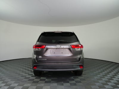 2017 Toyota Highlander LE FWD *CLEAN CARFAX!*