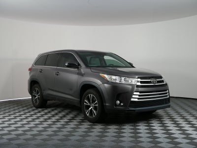 2017 Toyota Highlander LE FWD *CLEAN CARFAX!*