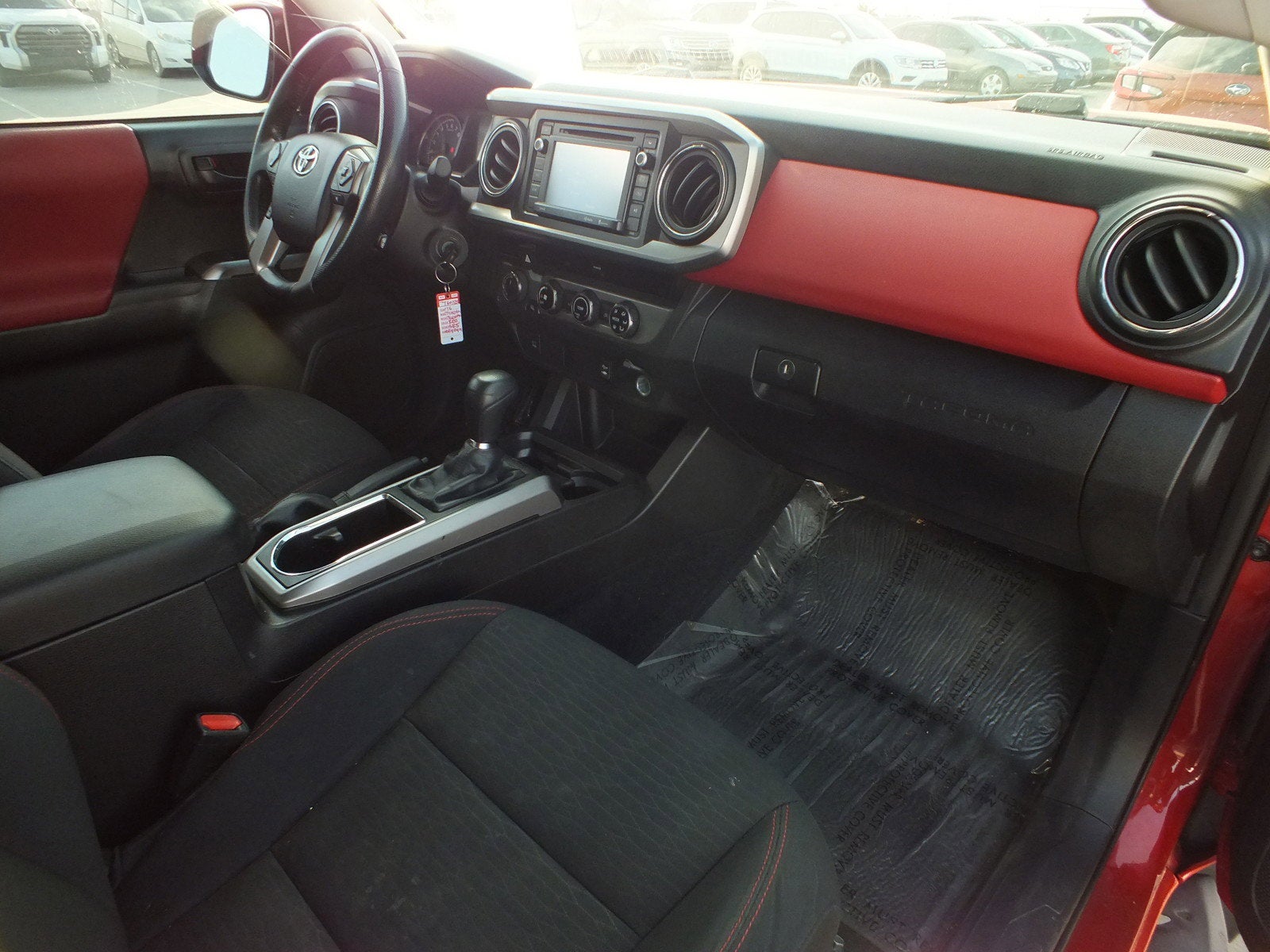 2016 Toyota Tacoma SR5 4X4 *CLEAN CARFAX!*