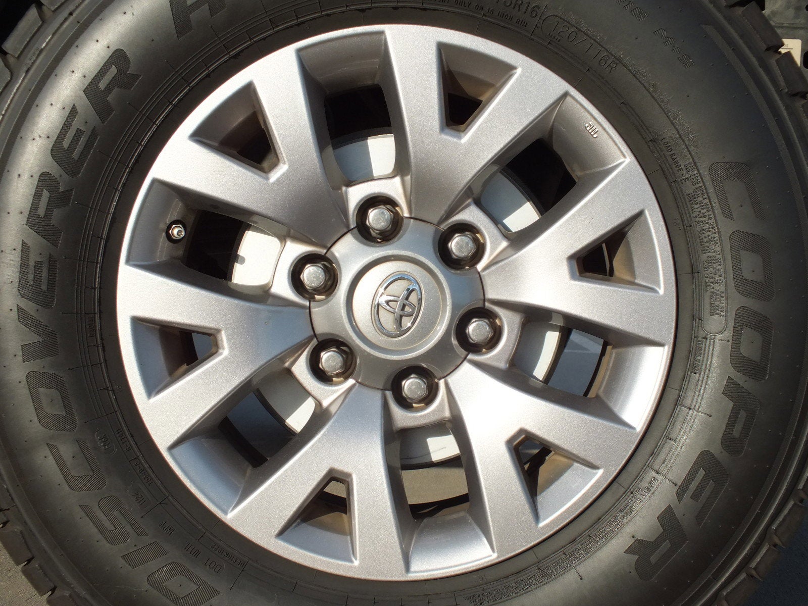 2016 Toyota Tacoma SR5 4X4 *CLEAN CARFAX!*