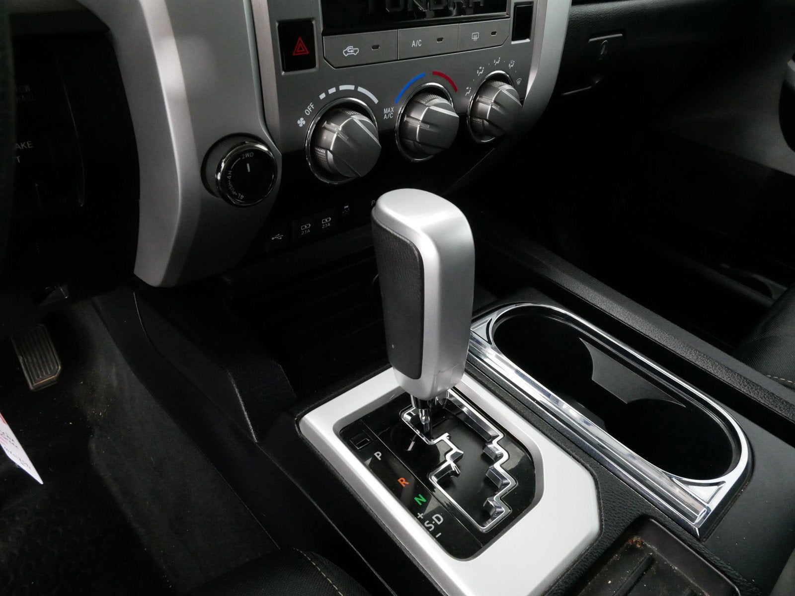 2021 Toyota Tundra SR5 4WD *1-OWNER*