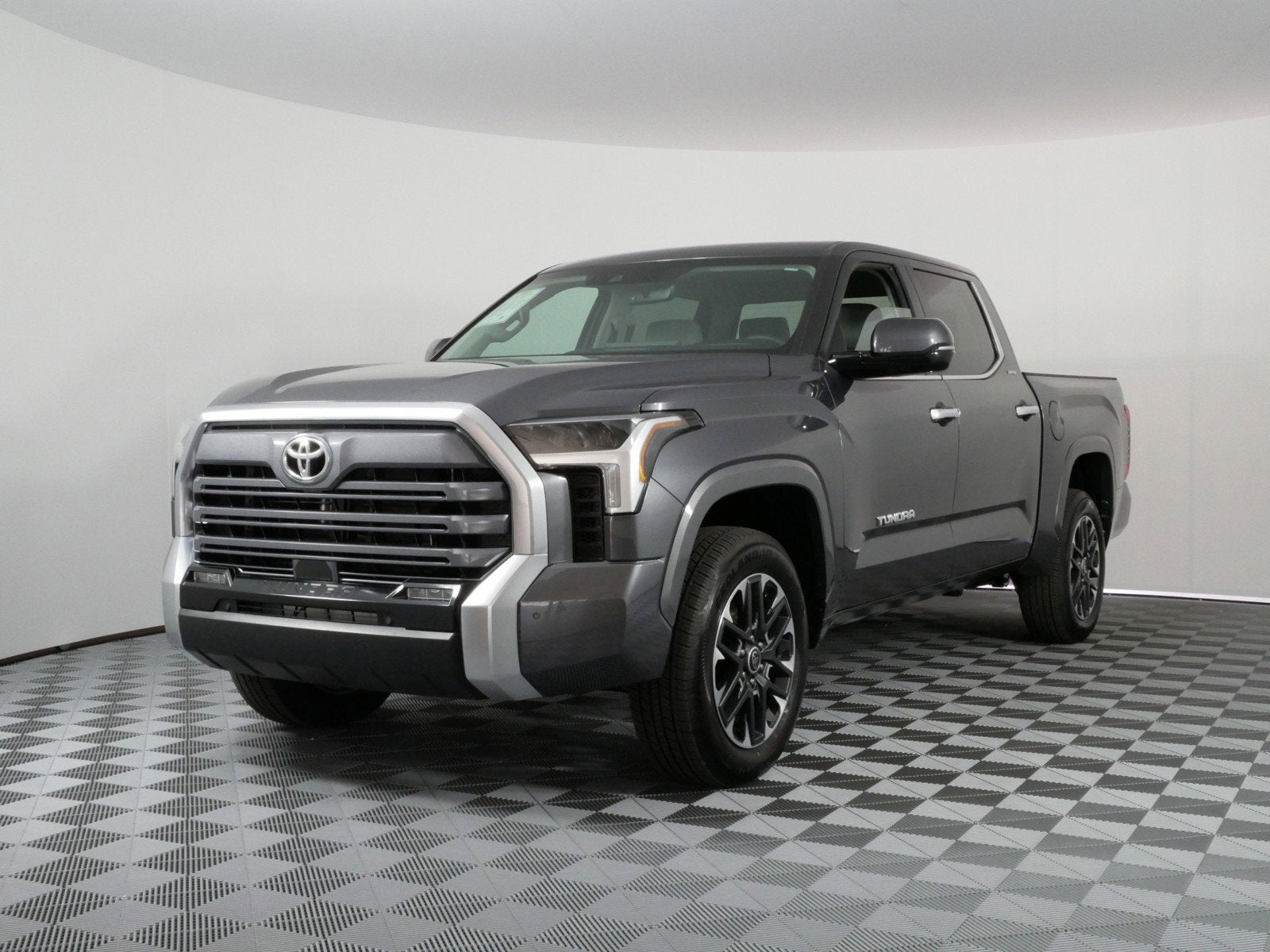 2024 Toyota Tundra Limited 4WD *CLEAN CARFAX!*