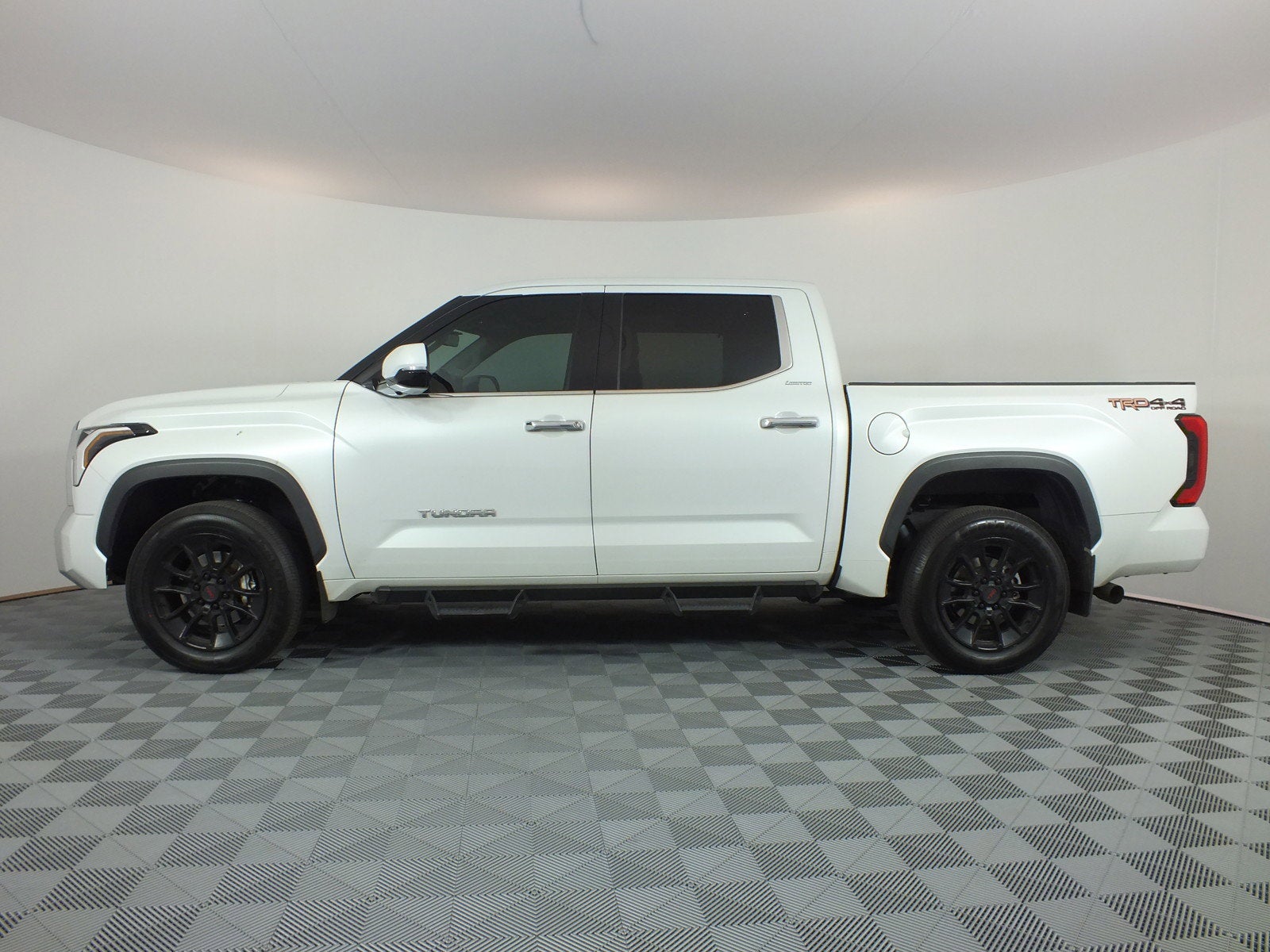 2022 Toyota Tundra Limited 4WD *1-OWNER*