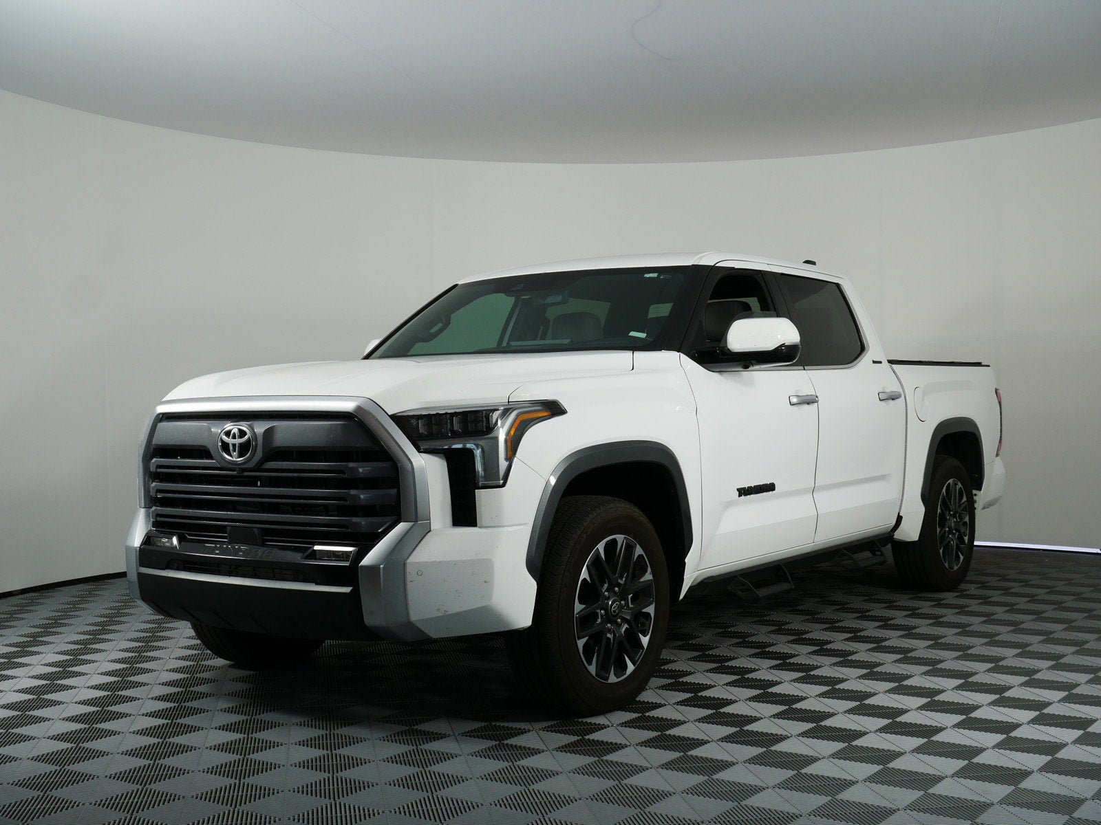 2025 Toyota Tundra Limited 4WD *1-OWNER*
