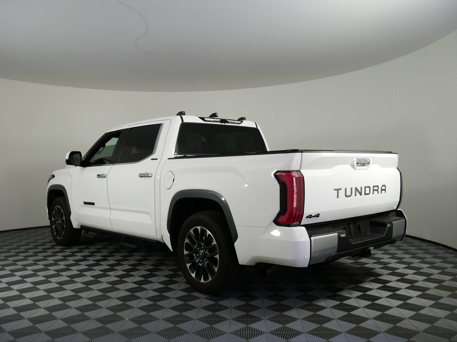 2025 Toyota Tundra Limited 4WD *1-OWNER*