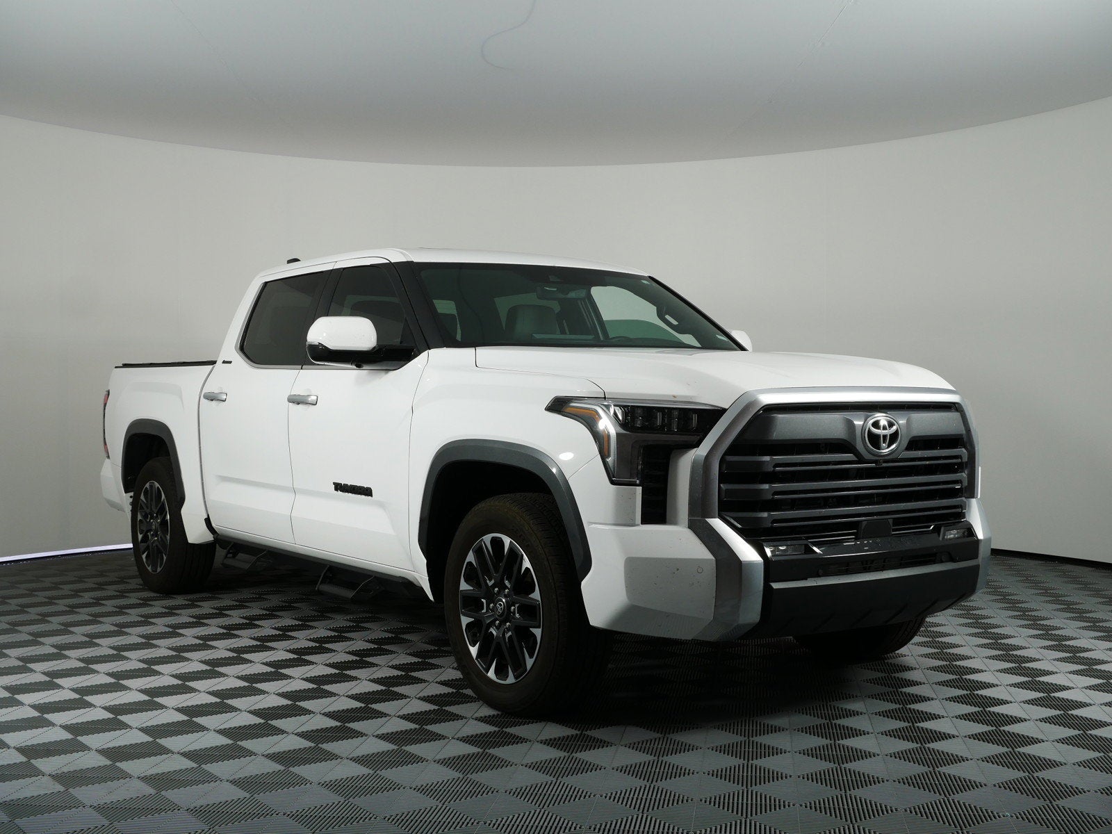 2025 Toyota Tundra Limited 4WD *1-OWNER*