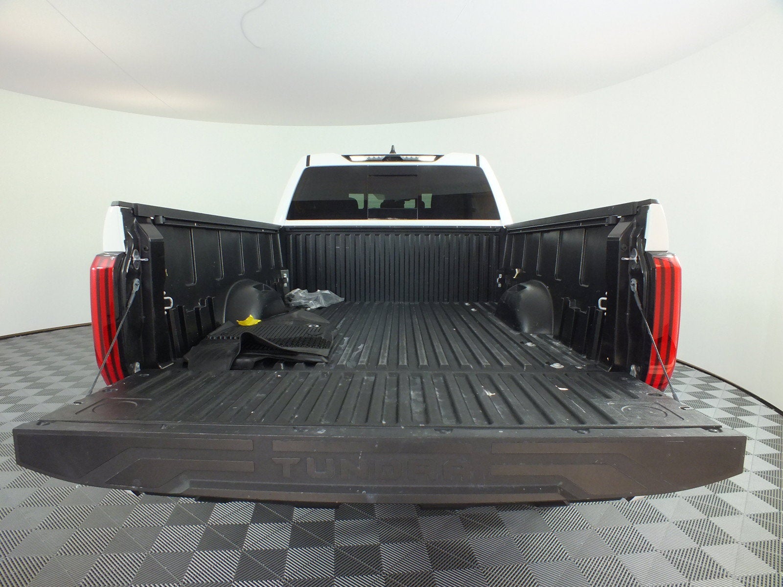 2025 Toyota Tundra SR *1-OWNER! CLEAN CARFAX!*