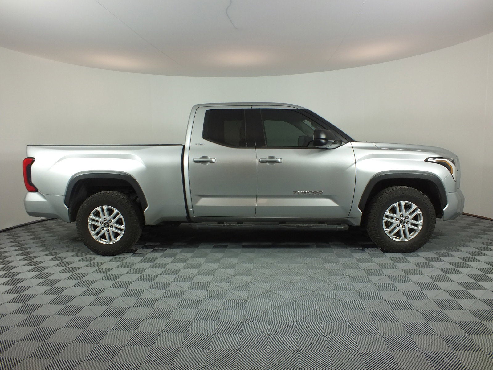 2022 Toyota Tundra SR5 *CLEAN CARFAX!*
