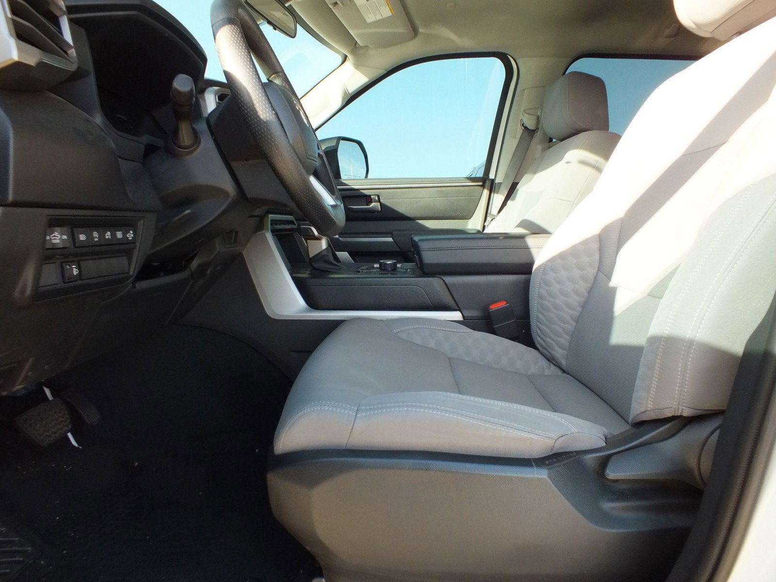 2022 Toyota Tundra 2WD SR5 2WD *1 OWNER, CLEAN CARFAX!*