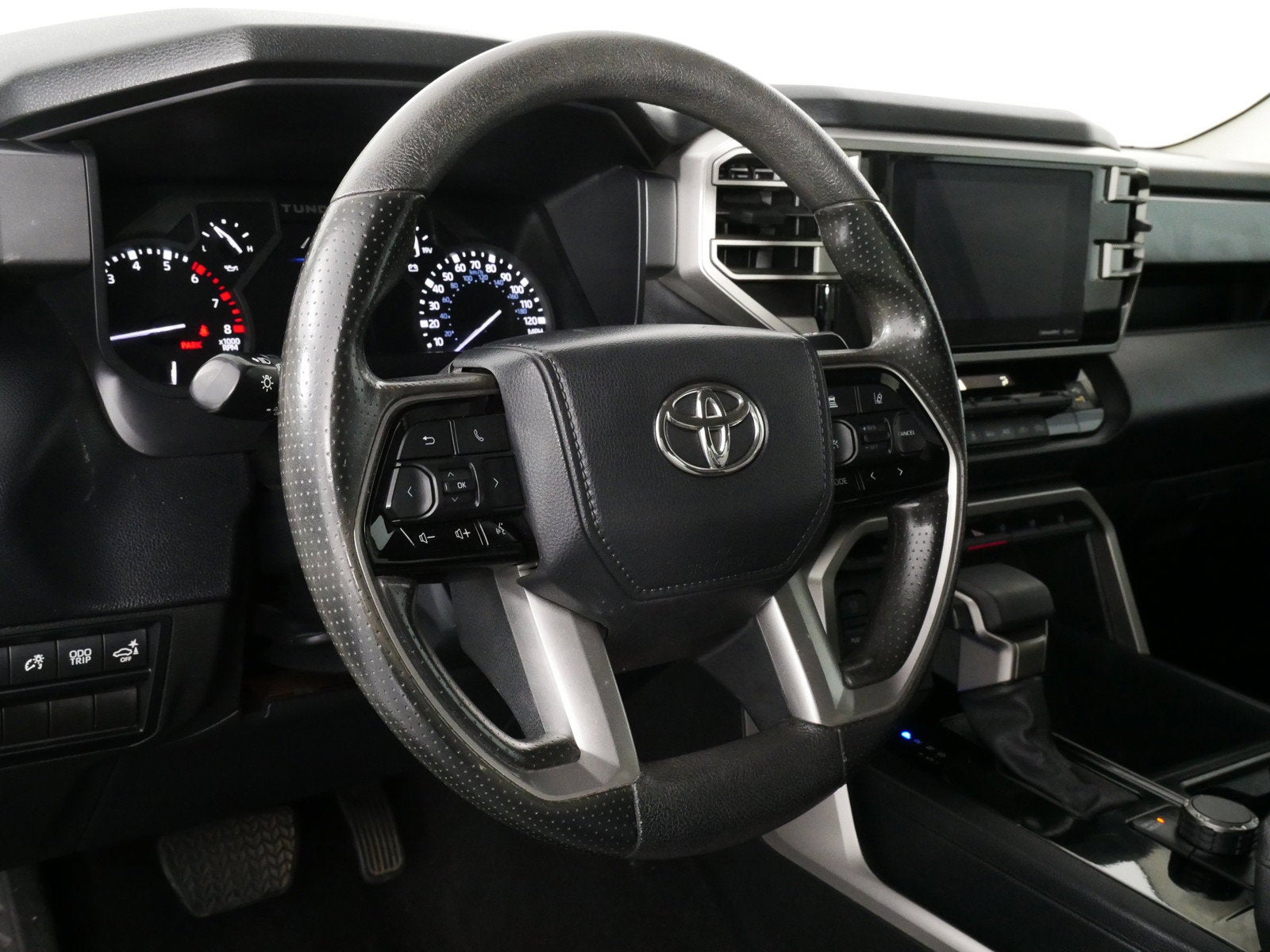 2022 Toyota Tundra SR5 *LOOKS GREAT! CLEAN CARFAX!*