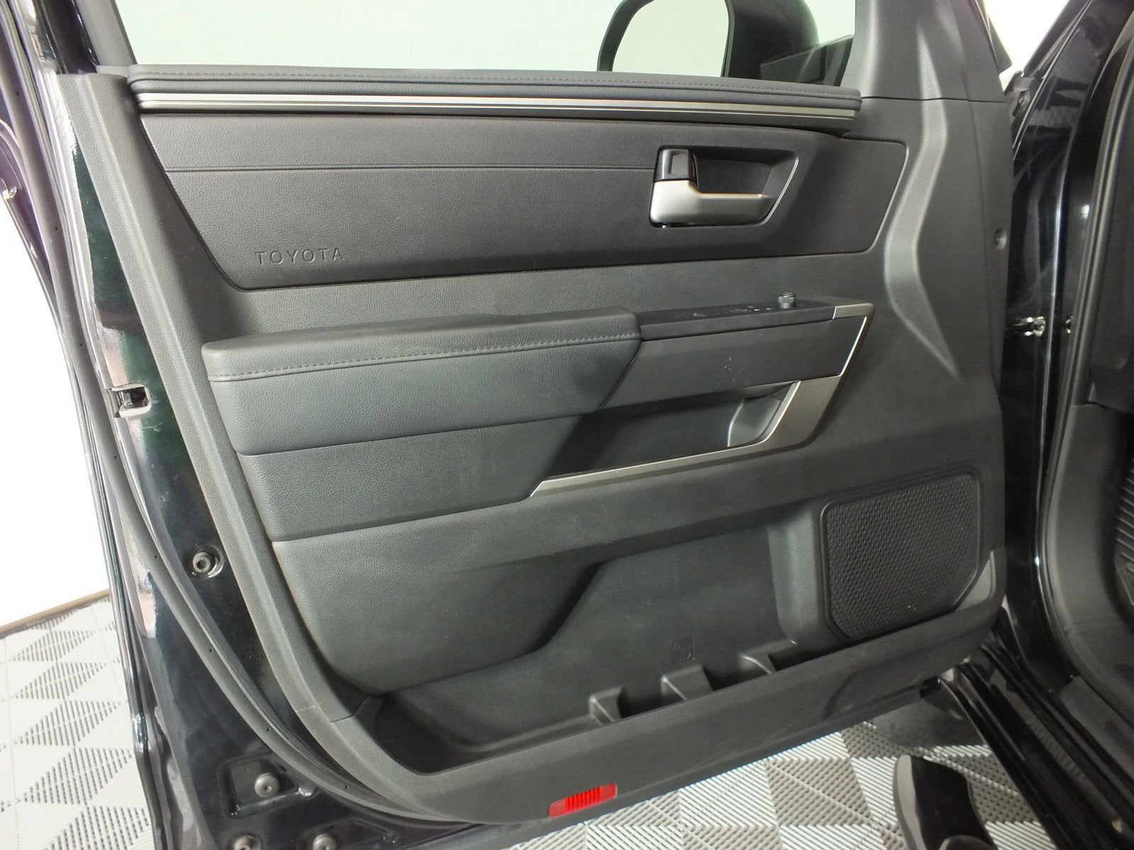 2024 Toyota Tundra SR5 *1-OWNER*