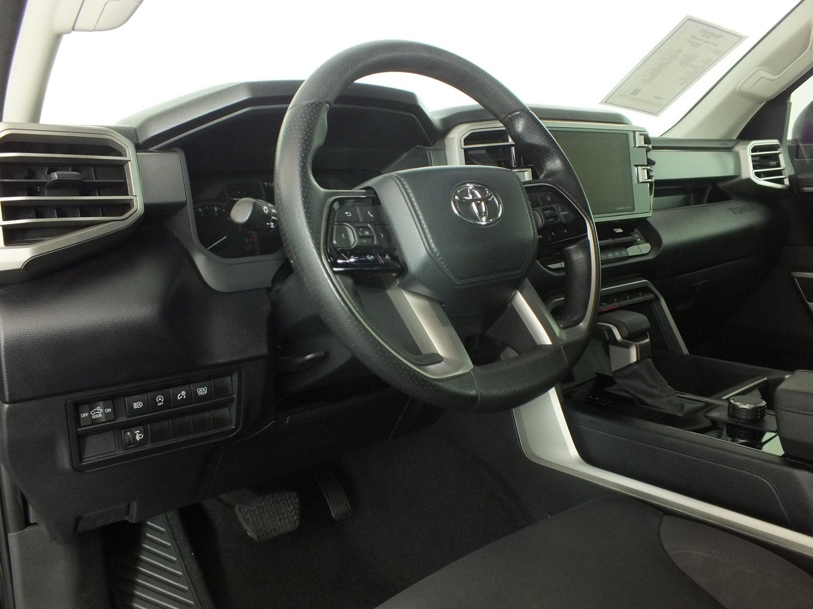 2024 Toyota Tundra SR5 *1-OWNER*