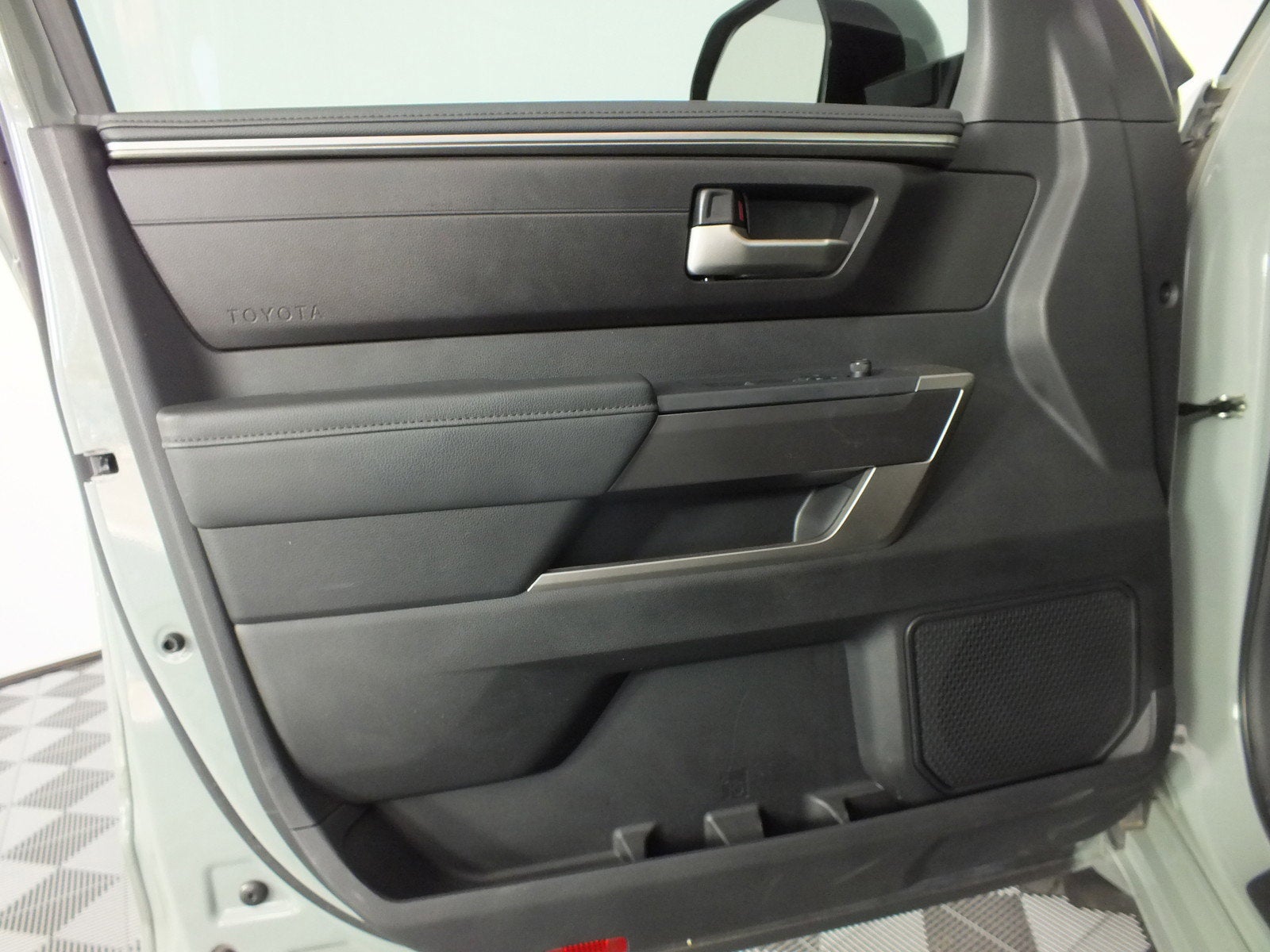 2022 Toyota Tundra SR5 4WD *1-OWNER! TRD OFF-RD PREMIUM PKG.*