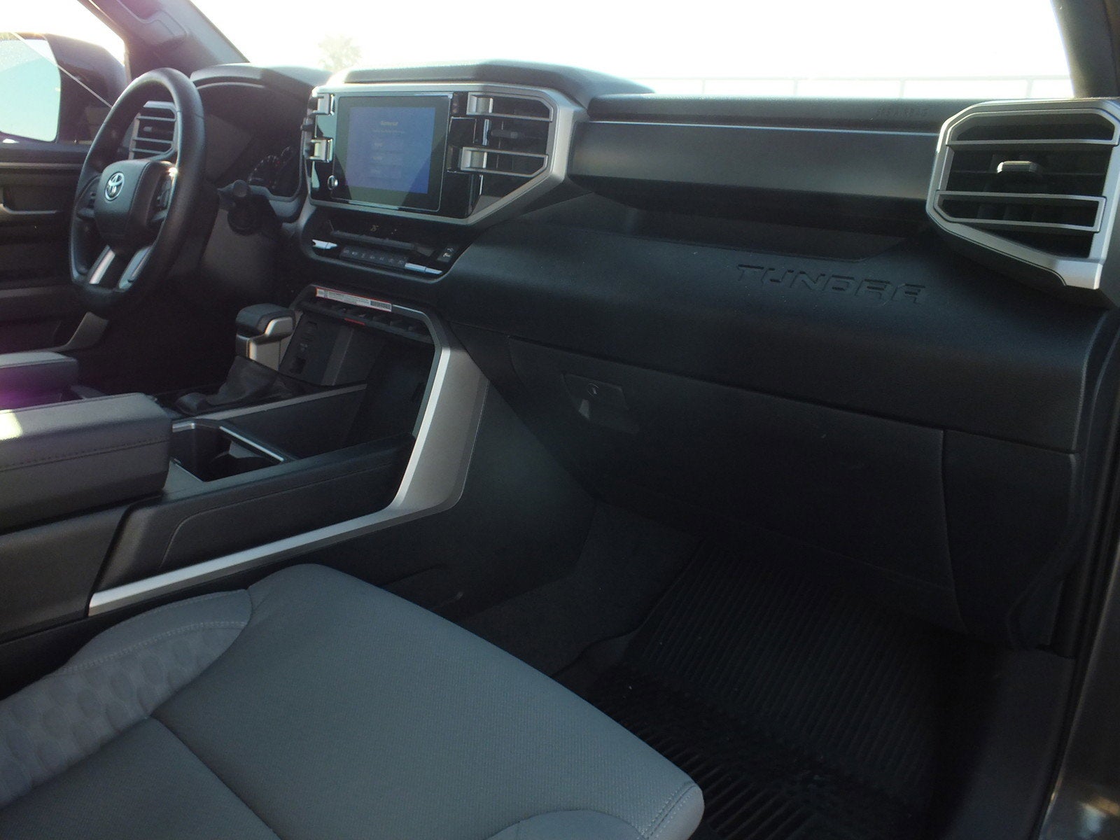 2025 Toyota Tundra SR5 4WD *1-OWNER*