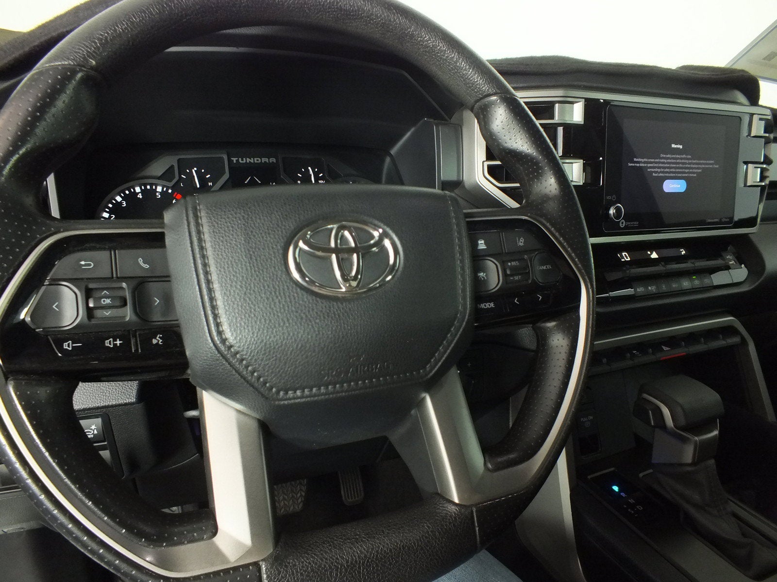 2024 Toyota Tundra SR5 4WD *1-OWNER*