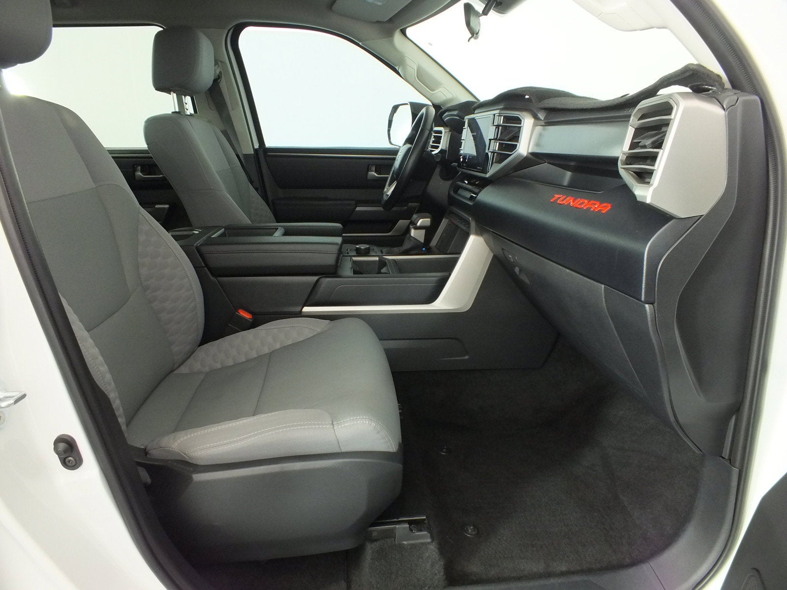 2024 Toyota Tundra SR5 4WD *1-OWNER*