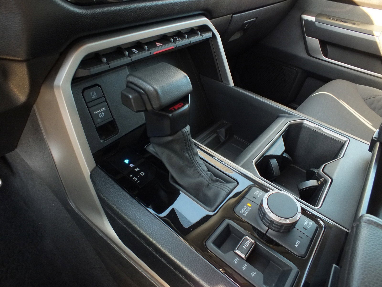 2024 Toyota Tundra SR5 4WD *1-OWNER, CLEAN CARFAX!*