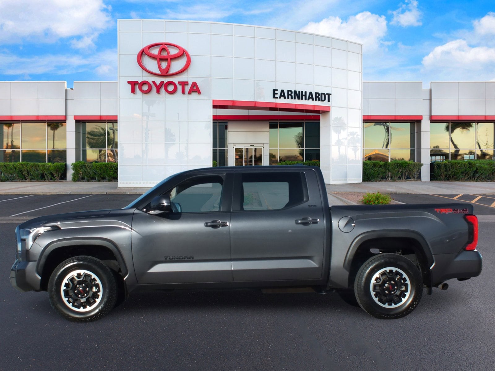 2024 Toyota Tundra SR5 4WD *1-OWNER, CLEAN CARFAX!*