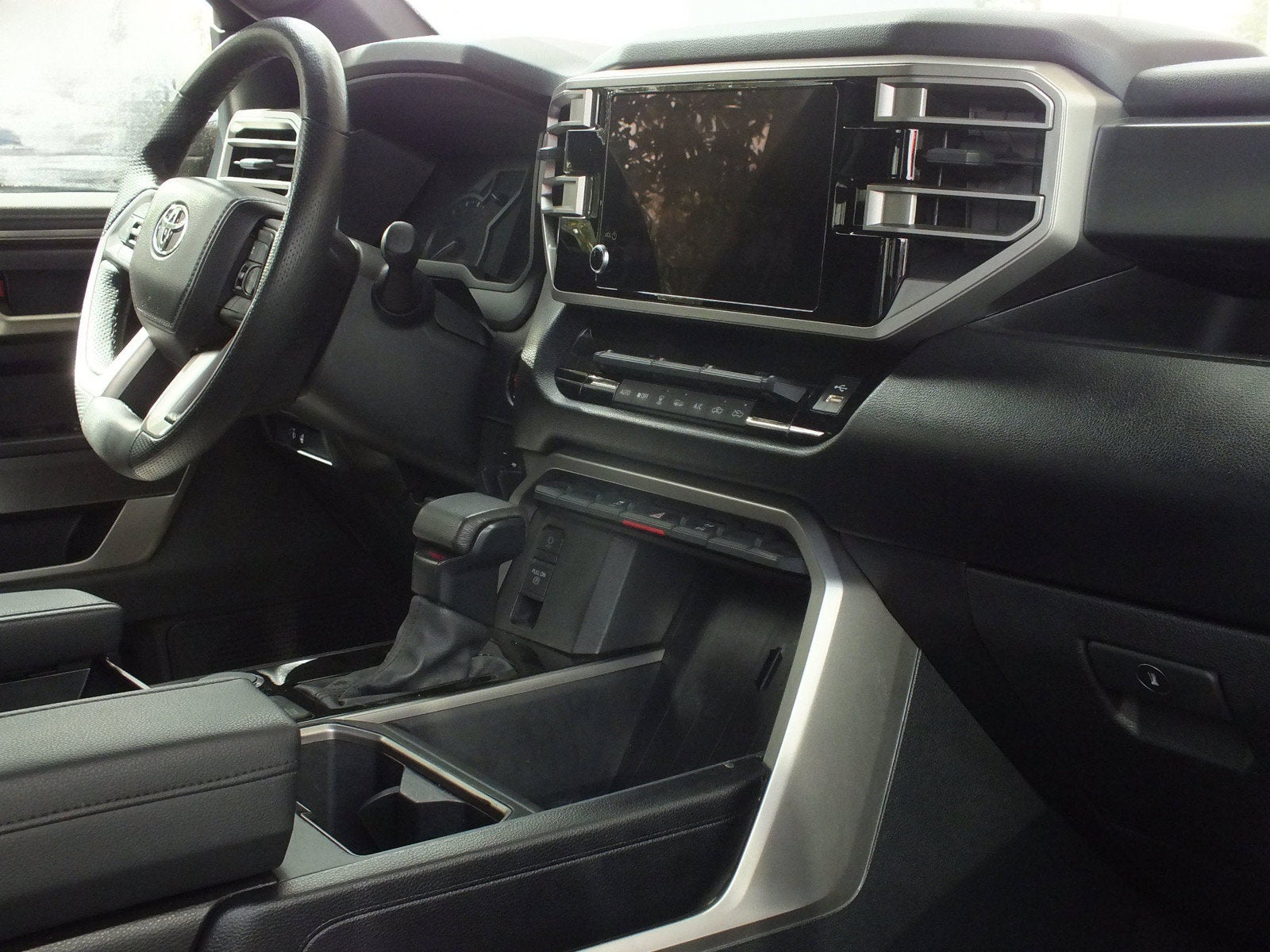2025 Toyota Tundra SR5 4WD *1-OWNER*