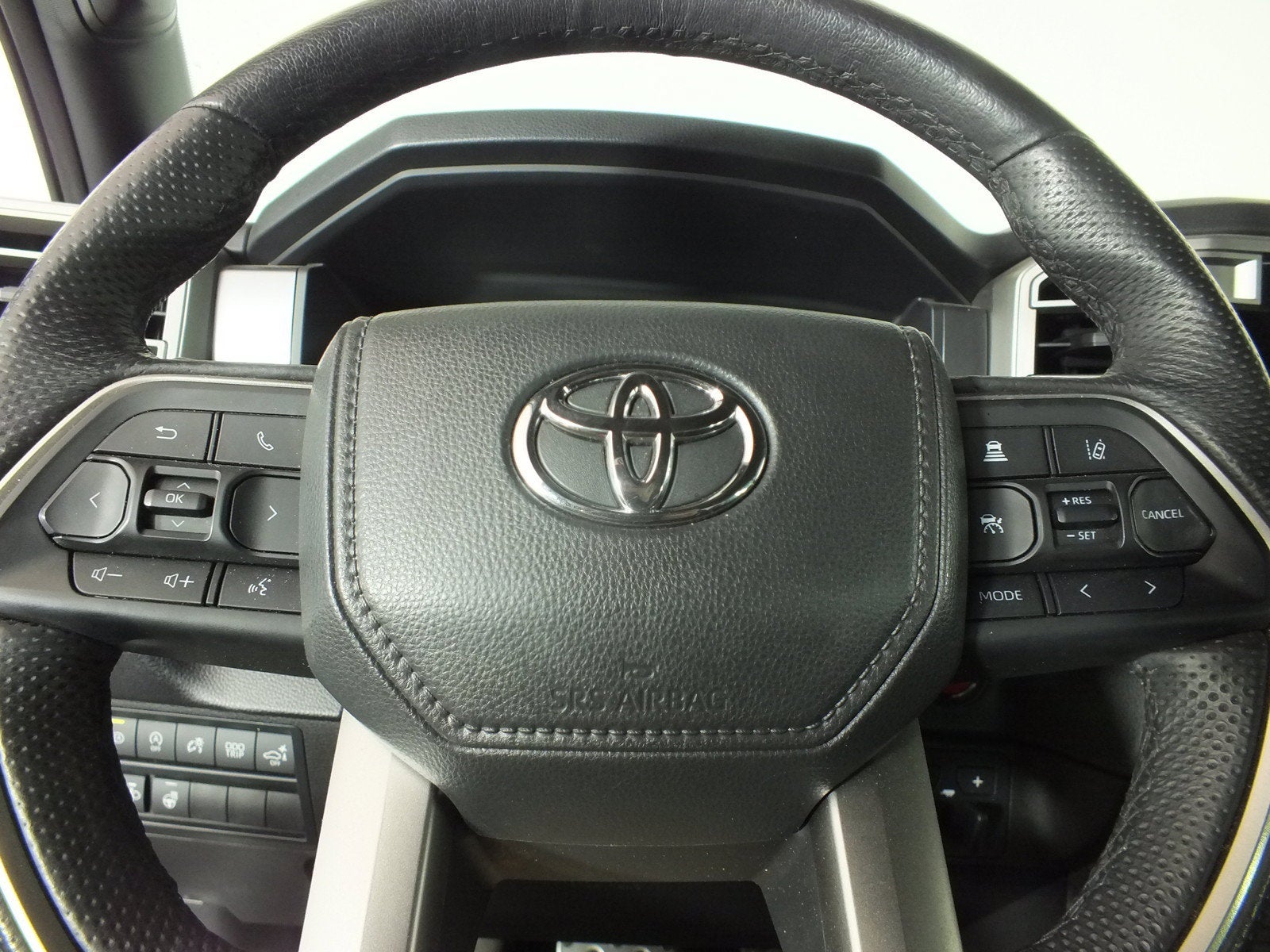 2025 Toyota Tundra SR5 4WD *1-OWNER*